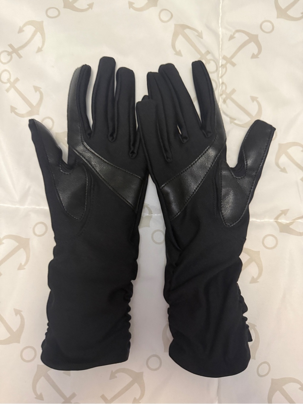 isotoner Black Long Women's Gloves with Leather-Look Accents